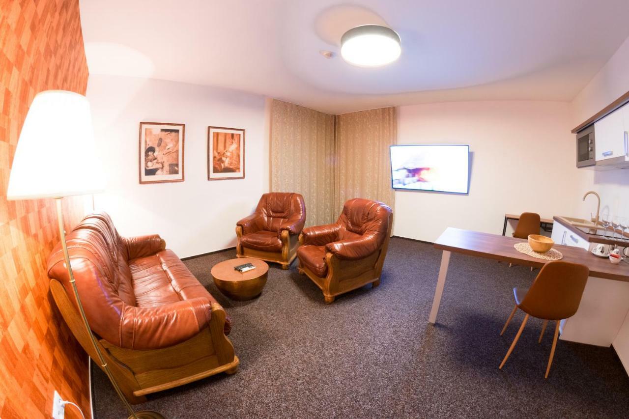Villa Centrum Apartmany S Ranajkami A Saunou Martin Luaran gambar